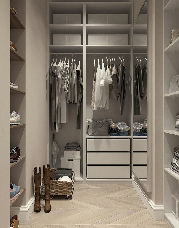 How to Store Seasonal Clothes Efficiently and Save Space